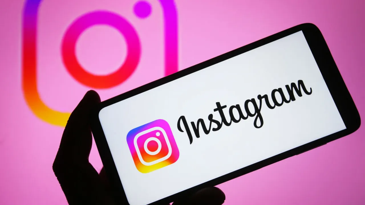 Self Captions for Instagram for Girls (200+ Selfie Captions)